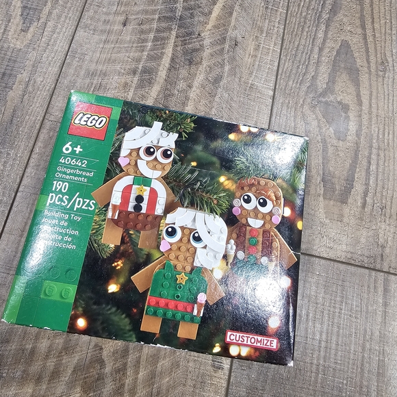 LEGO 40642 Holiday Gingerbread Ornaments Set NEW Damaged Box Christmas 190 Pc - Picture 6 of 7